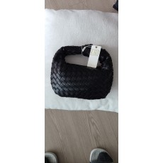 얼반 조디백